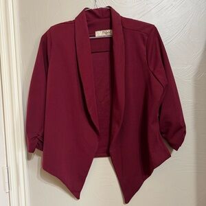 Hybrid & Company Women’s Elegant Burgundy Open-Front Jacket with Ruched Sleeves